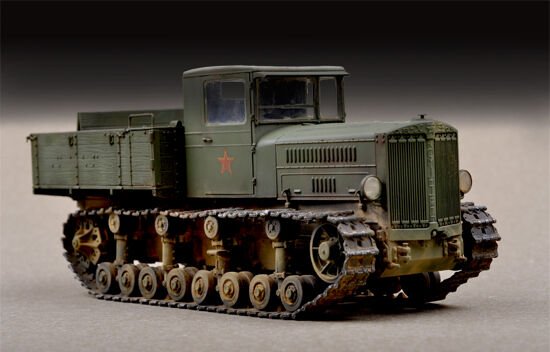 1/72 Soviet Kominterm Artillery Tractor