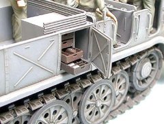 1/35 German 18 Ton Half Track FAMO