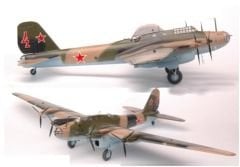 1/72 PE-8 Sov. Long Range Heavy Bomb.