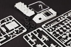1/72 M1132 Stryker Engineer Squad Vehicle w/SOB